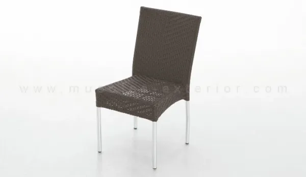 Silla de rattan para exterior