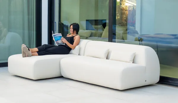Mueble sofá de exterior con chaise longue 100% intemperie