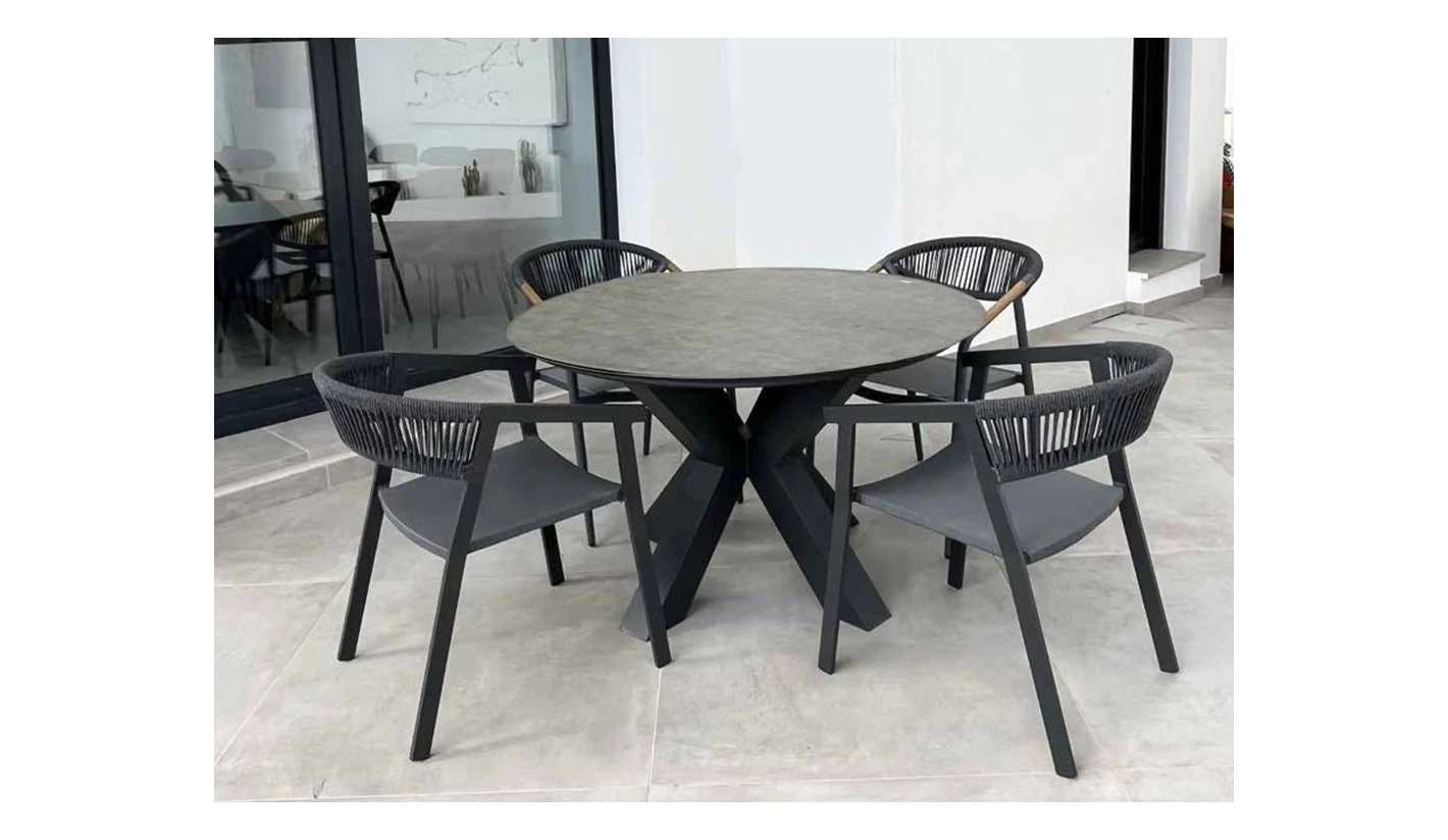 coleccion de sillas con mesa redonda