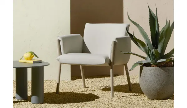 Colección de acero con tapizado para exterior