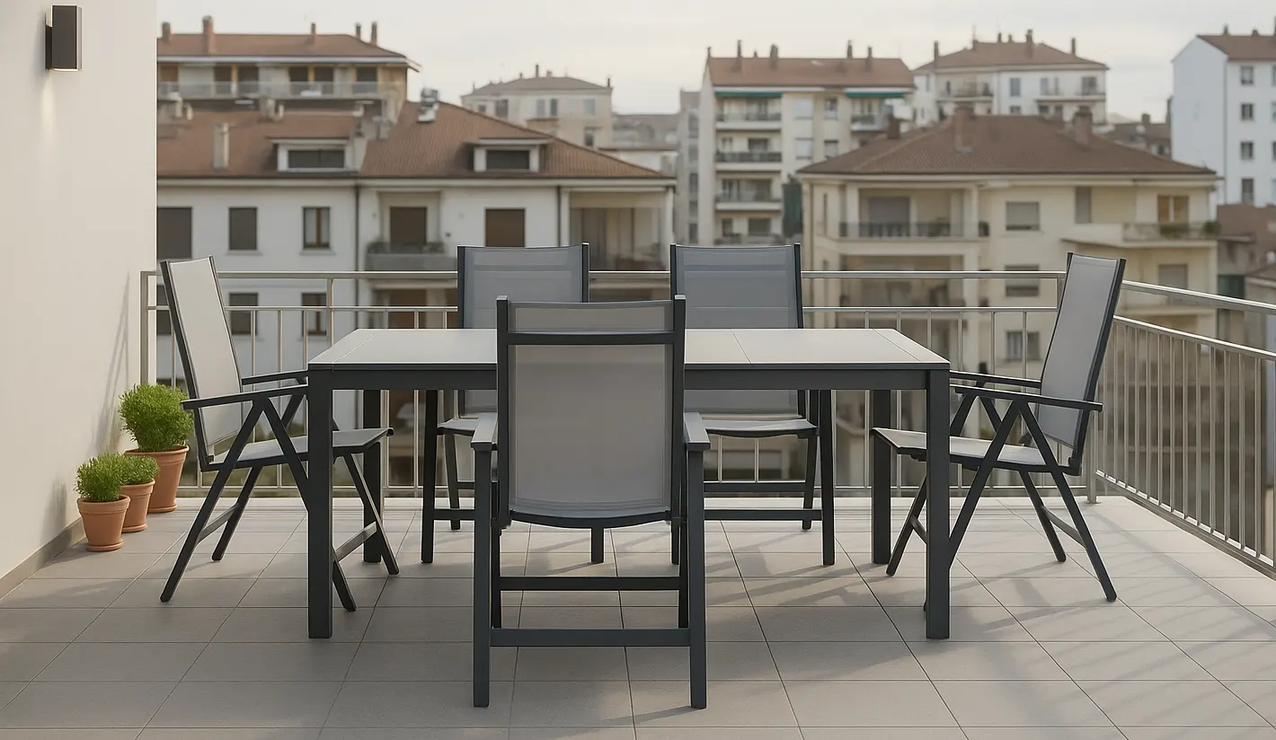 Sillas de posiciones y mesas jardín negro