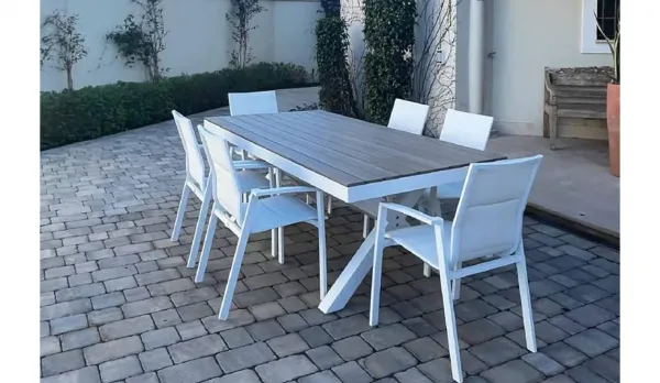 Sillas y Mesa fija de jardín en dos colores