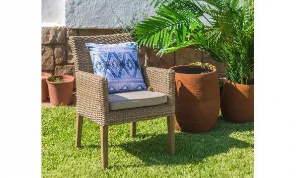 Sillas y mesa de rattan semicircular de alta calidad