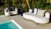 Sofás exterior líneas redondeadas telas impermeables. Diseño y máximo confort
