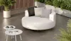 Sofás exterior líneas redondeadas telas impermeables. Diseño y máximo confort