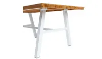 Mesa con sobre de madera