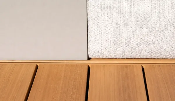 Set de jardín para 5 personas  aluminio y base de madera