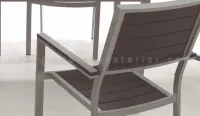 silla de jardín en aluminio y laminas de resina
