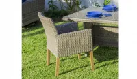 Silla de rattan semicircular en dos colores