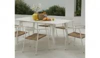 Silla apilable de aluminio color crema